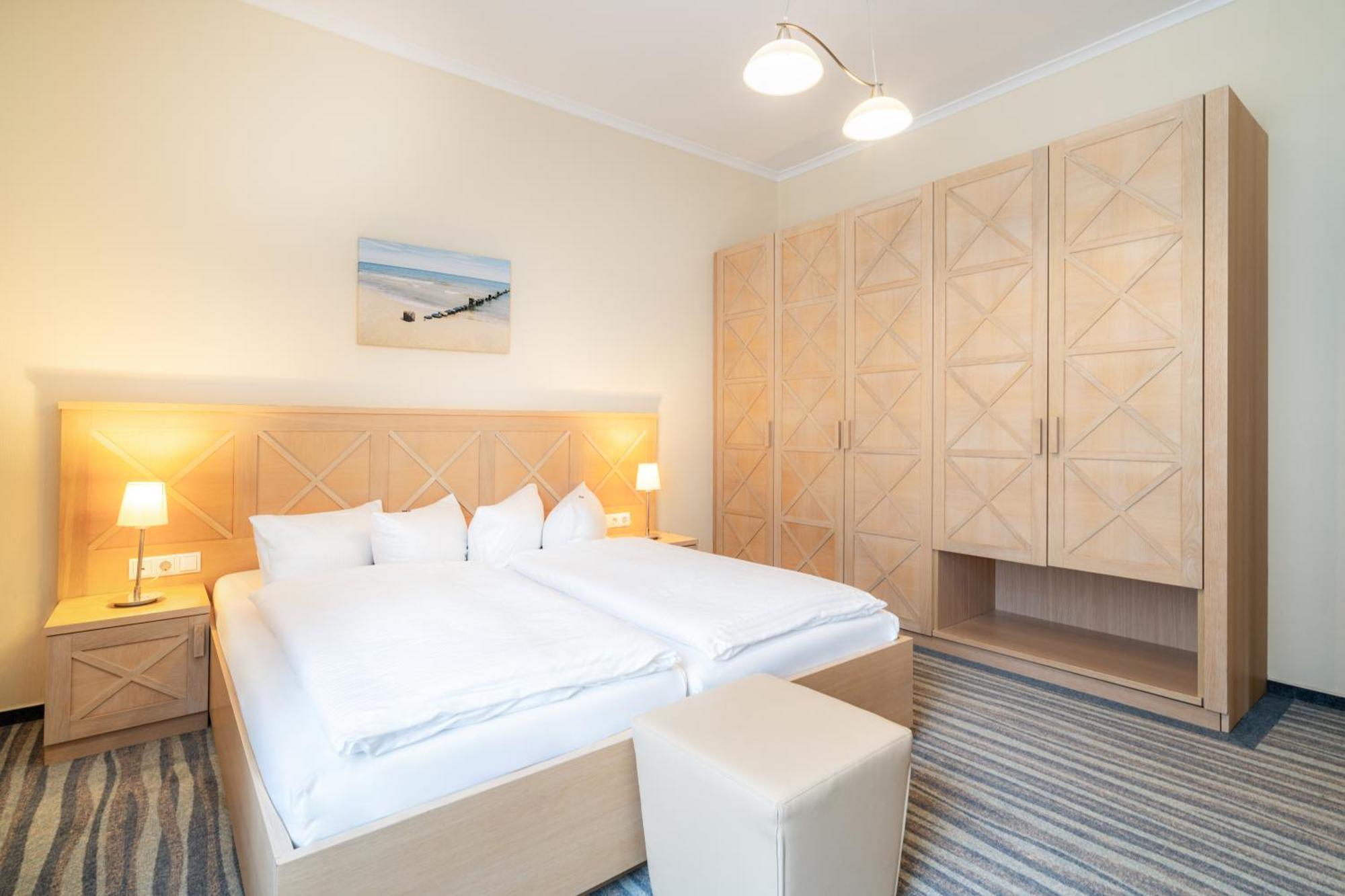 Strandhotel Seerose Kolpinsee Ngoại thất bức ảnh