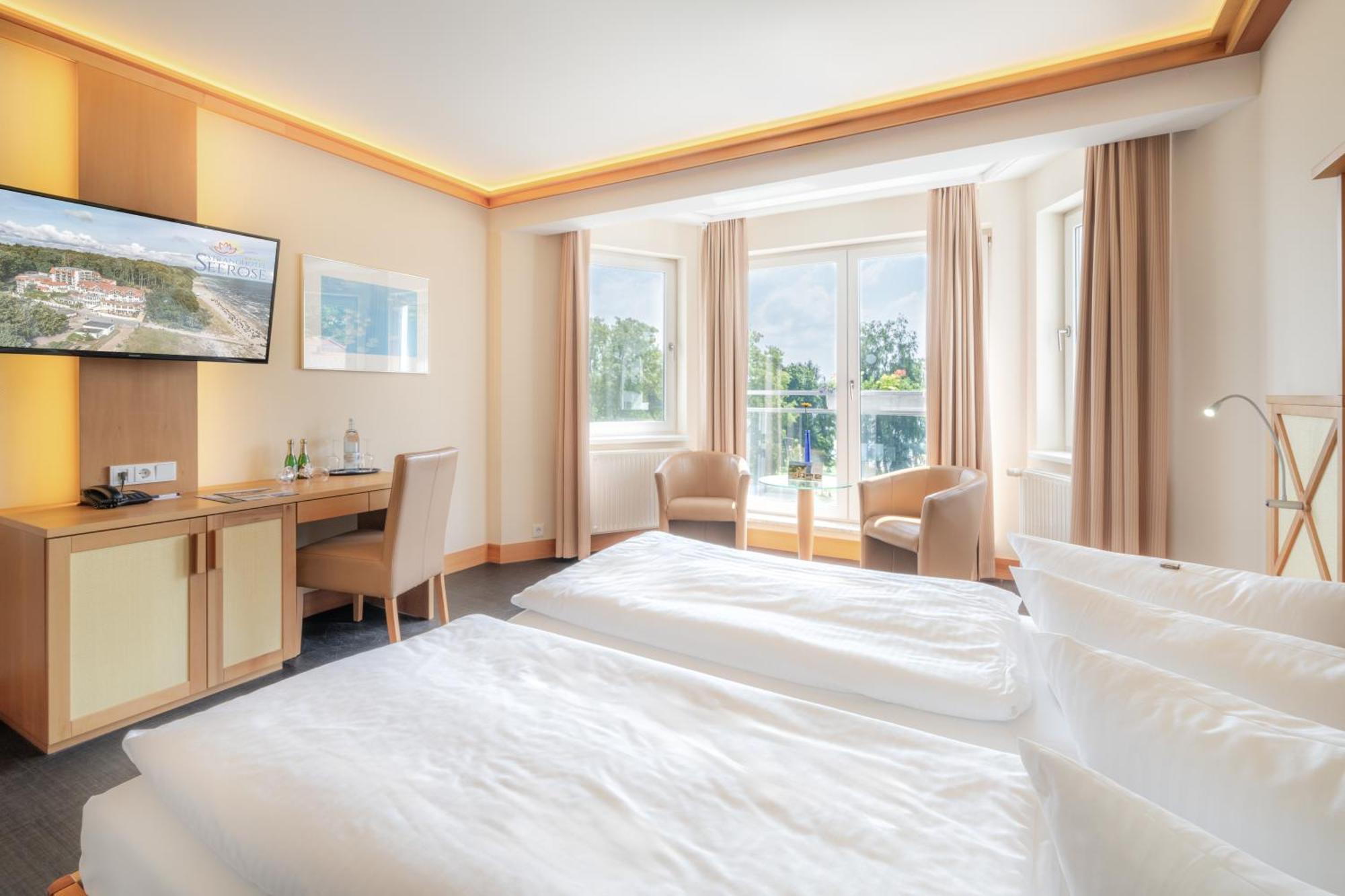Strandhotel Seerose Kolpinsee Ngoại thất bức ảnh
