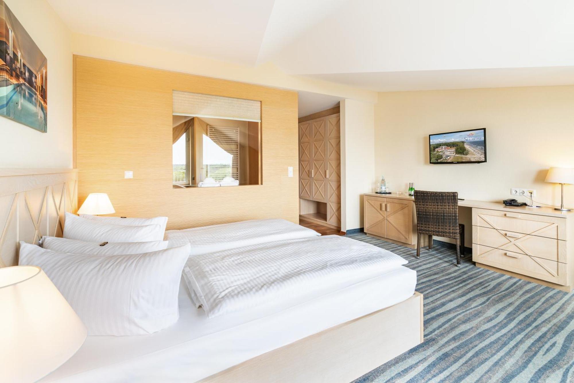Strandhotel Seerose Kolpinsee Ngoại thất bức ảnh