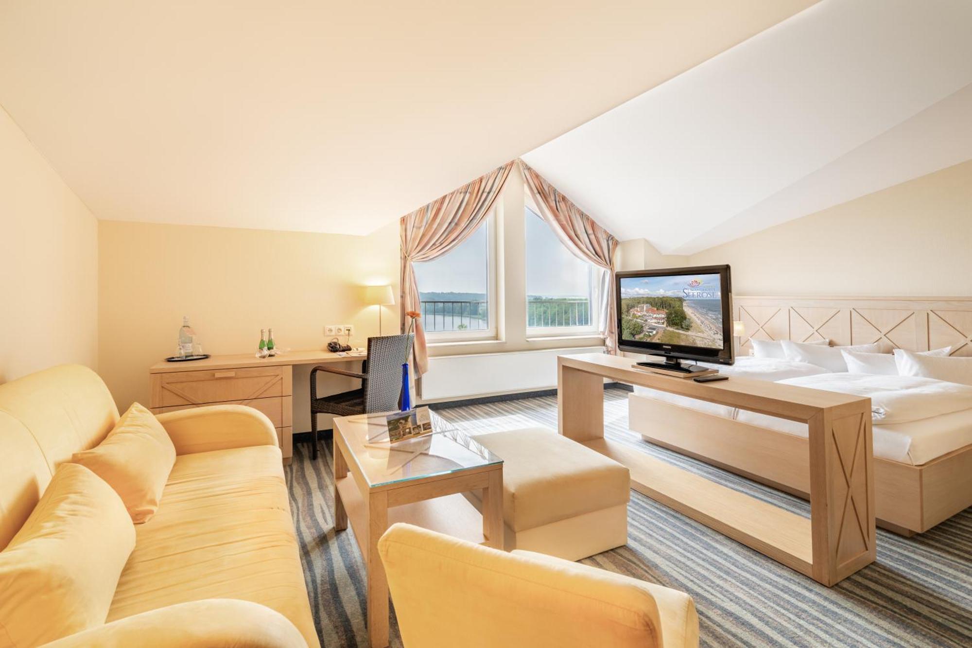 Strandhotel Seerose Kolpinsee Ngoại thất bức ảnh