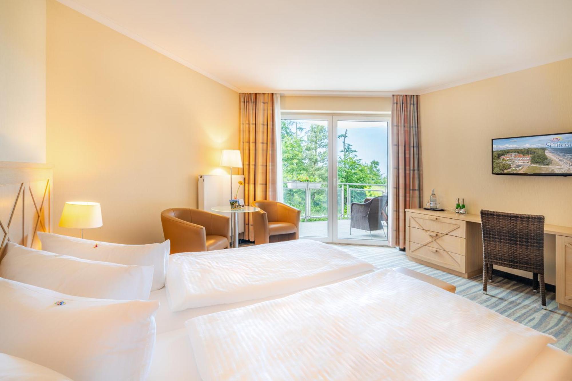 Strandhotel Seerose Kolpinsee Ngoại thất bức ảnh