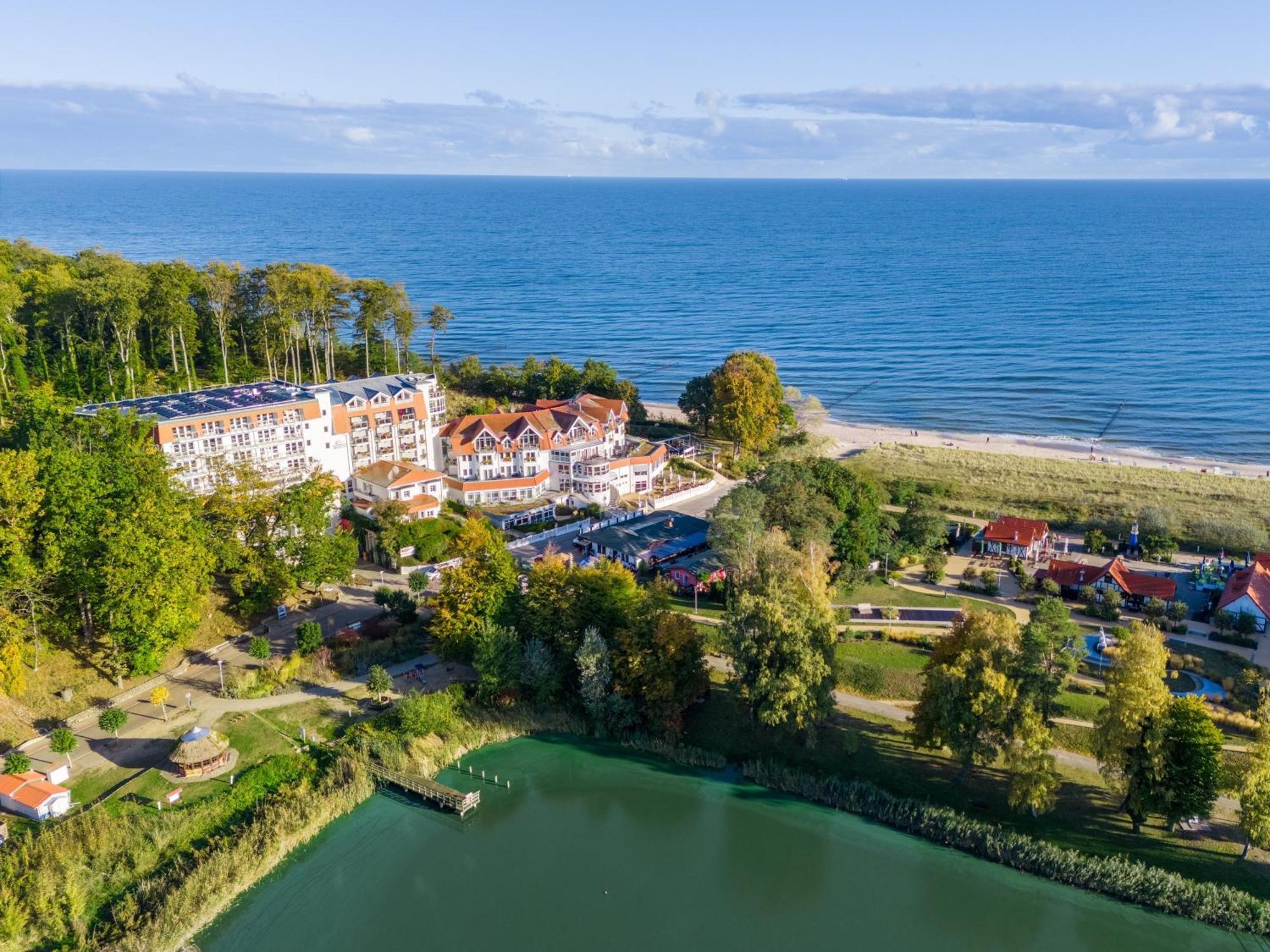 Strandhotel Seerose Kolpinsee Ngoại thất bức ảnh