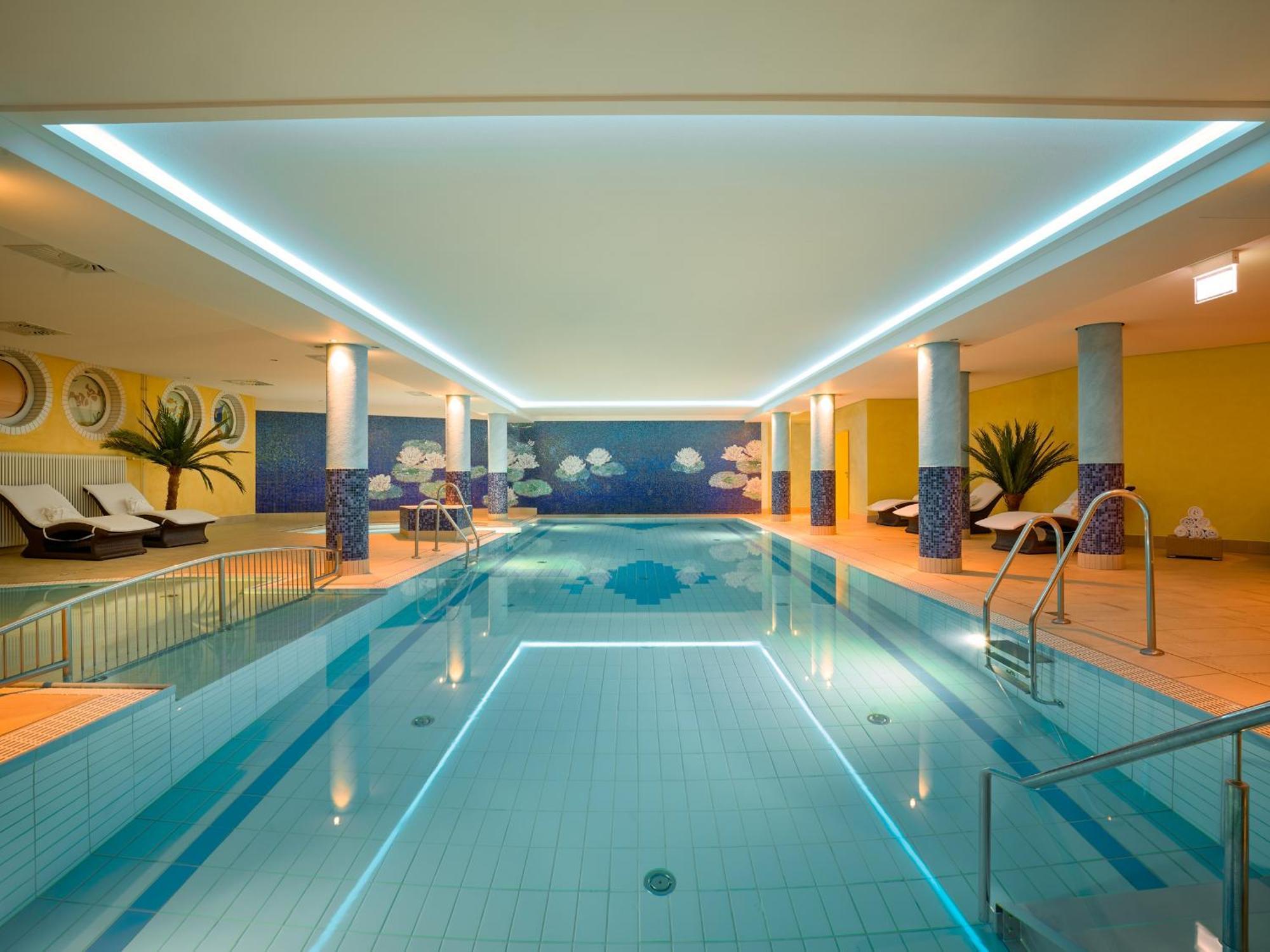Strandhotel Seerose Kolpinsee Ngoại thất bức ảnh