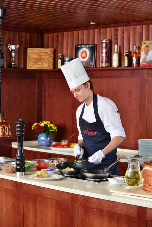 Strandhotel Seerose Kolpinsee Ngoại thất bức ảnh