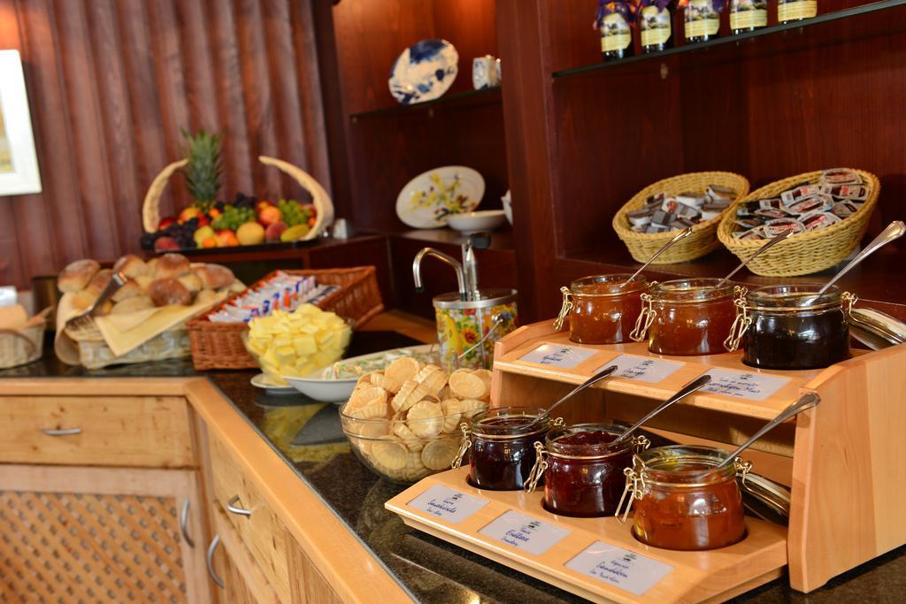 Strandhotel Seerose Kolpinsee Ngoại thất bức ảnh