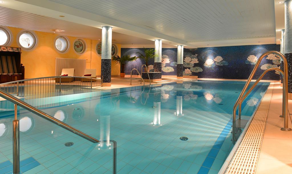 Strandhotel Seerose Kolpinsee Ngoại thất bức ảnh