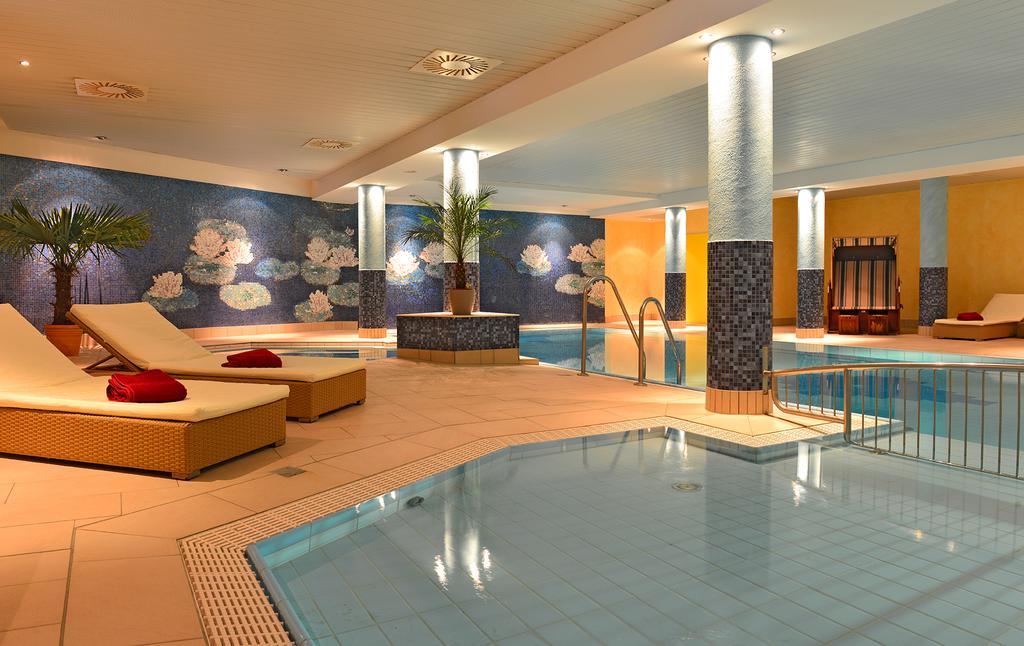 Strandhotel Seerose Kolpinsee Ngoại thất bức ảnh