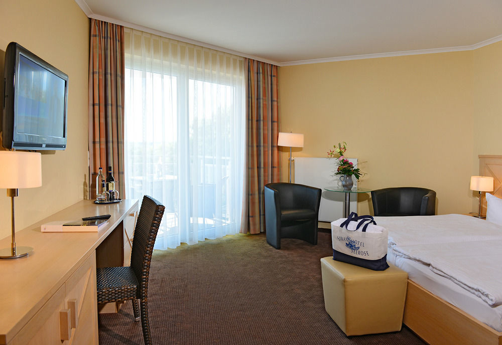 Strandhotel Seerose Kolpinsee Ngoại thất bức ảnh
